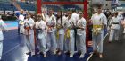 rawscy karatecy biorący udział w zawodach
