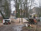 prace w parku - pielęgnacja drzewostanu, budowa alejek