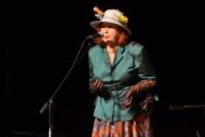 Występ stepującej pani doktor