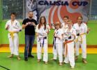 fot. M. Gasiński grupa rawskich karateków z dyplomami