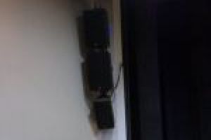 Głośniki w sali widowiskowej Miejskiego Domu Kultury