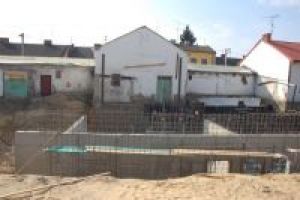 Budowa fundamentów nowego budynku