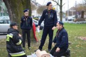 Ćwiczenie opatrywania "rannych"