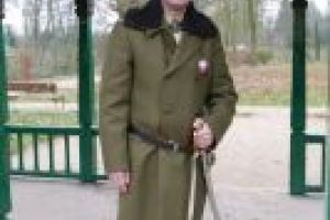 Osoba przebrana za gen. Józefa Hallera