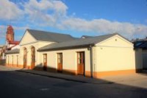 Jatki - widok budynku od frontu