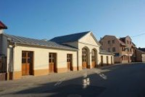 Jatki - widok budynku od frontu