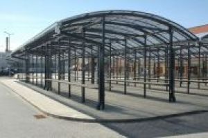 Targowisko po modernizacji - wiaty