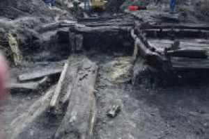 Odsłonięte drewniane konstrukcje z czasów średniowiecza