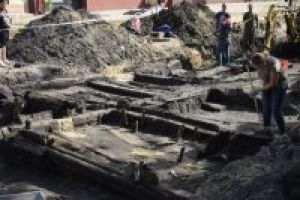 Odsłonięte drewniane konstrukcje z czasów średniowiecza