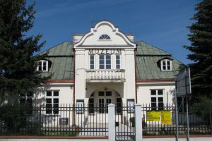 Budynek Muzeum Ziemi Rawskiej - widok od frontu