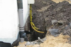 Prace remontowe na zewnątrz budynku muzeum