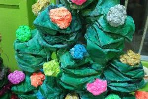 choinka z surowców wtórnych