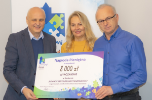 nagrodzeni laureaci
