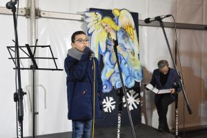 _DSC9772 chłopiec śpiewa