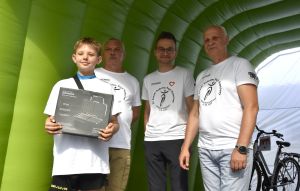 _DSC4508 uczestnik rajdu z burmistrzami i posłem Adrianem Witczakiem