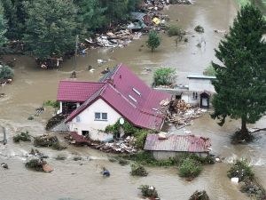 fot. Bartłomiej Jurecki m. Lądek - Zdrój podczas powodzi