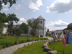 zrewitalizowany kompleks pojezuicki z Ogrodem Dialogu