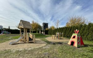 przebudowany plac zabaw przy żłobku