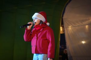 20251207-171519-108-0474_ILCE-1 wokalistka MonoArt