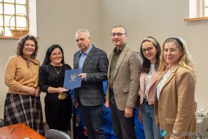 _DSC9581-4 Zastępca Burmistrza Miasta Rawa Mazowiecka wraz z Panią Prezes Stowarzyszenia Hospicjum