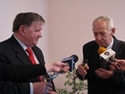 burmistrz Eugeniusz Góraj i pan Leszek Czyżewski