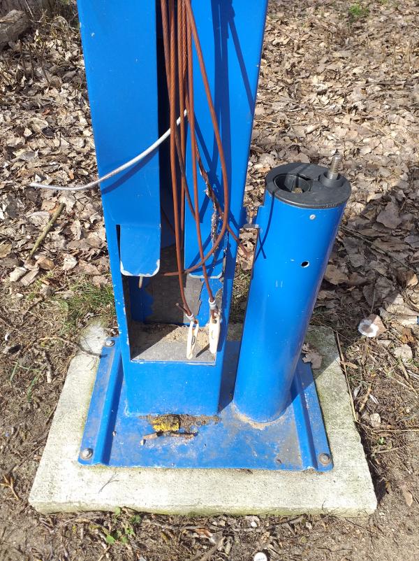 Dewastacja stacji rowerowej