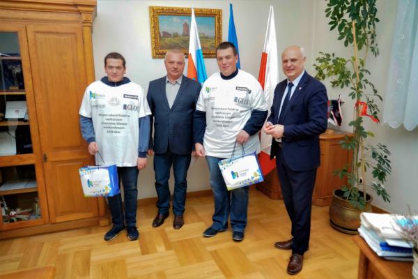 Wyruszają po rekord