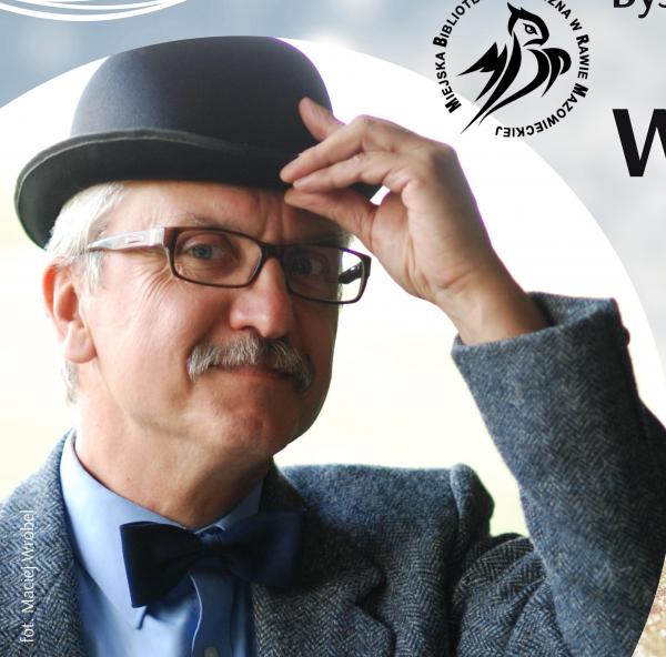 Wojciech Widłak w rawskiej MBP Oddziale dla Dzieci