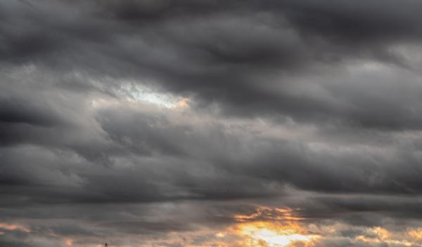 Ostrzeżenie IMGW-PIB przed oblodzeniem i silnym wiatrem