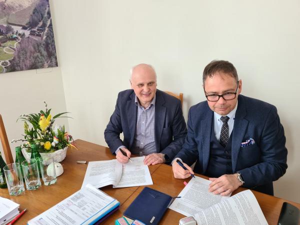 Podpisano umowę na przebudowę ulic Gąsiorowskiego, Braci Świderskich, Urbanowicza oraz remont ulicy Jeżowskiej