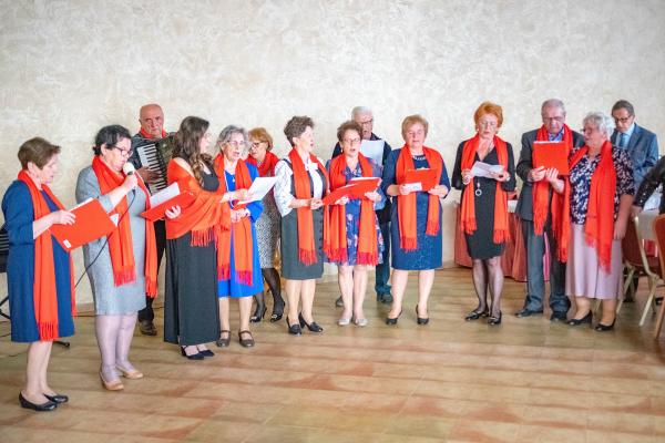 Rawscy emeryci na obchodach Światowego Dnia Inwalidy