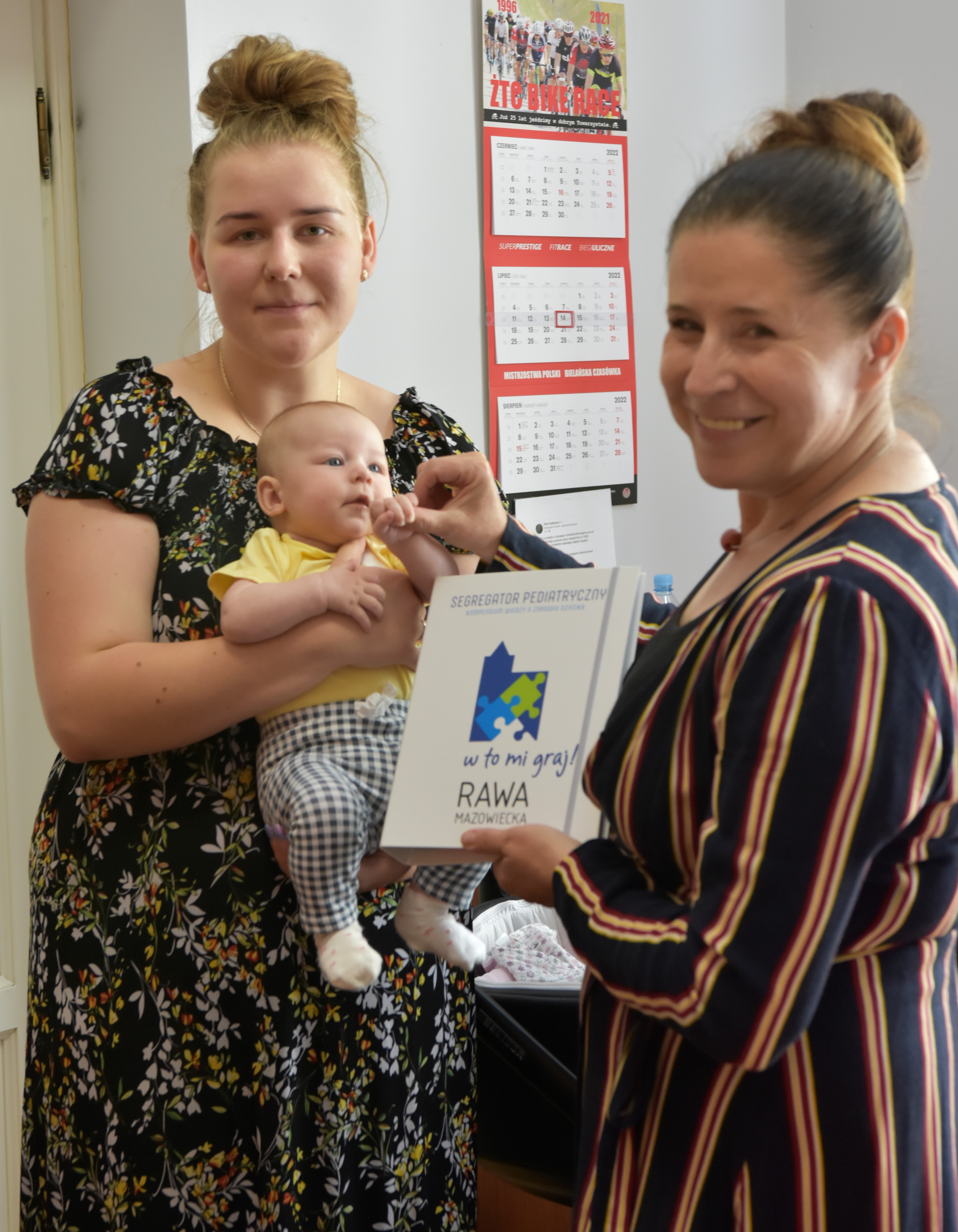 Zdjęcie z nowonarodzonym mieszkańcem Rawy