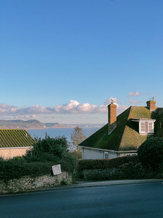 Zdjęcie domów z kominami