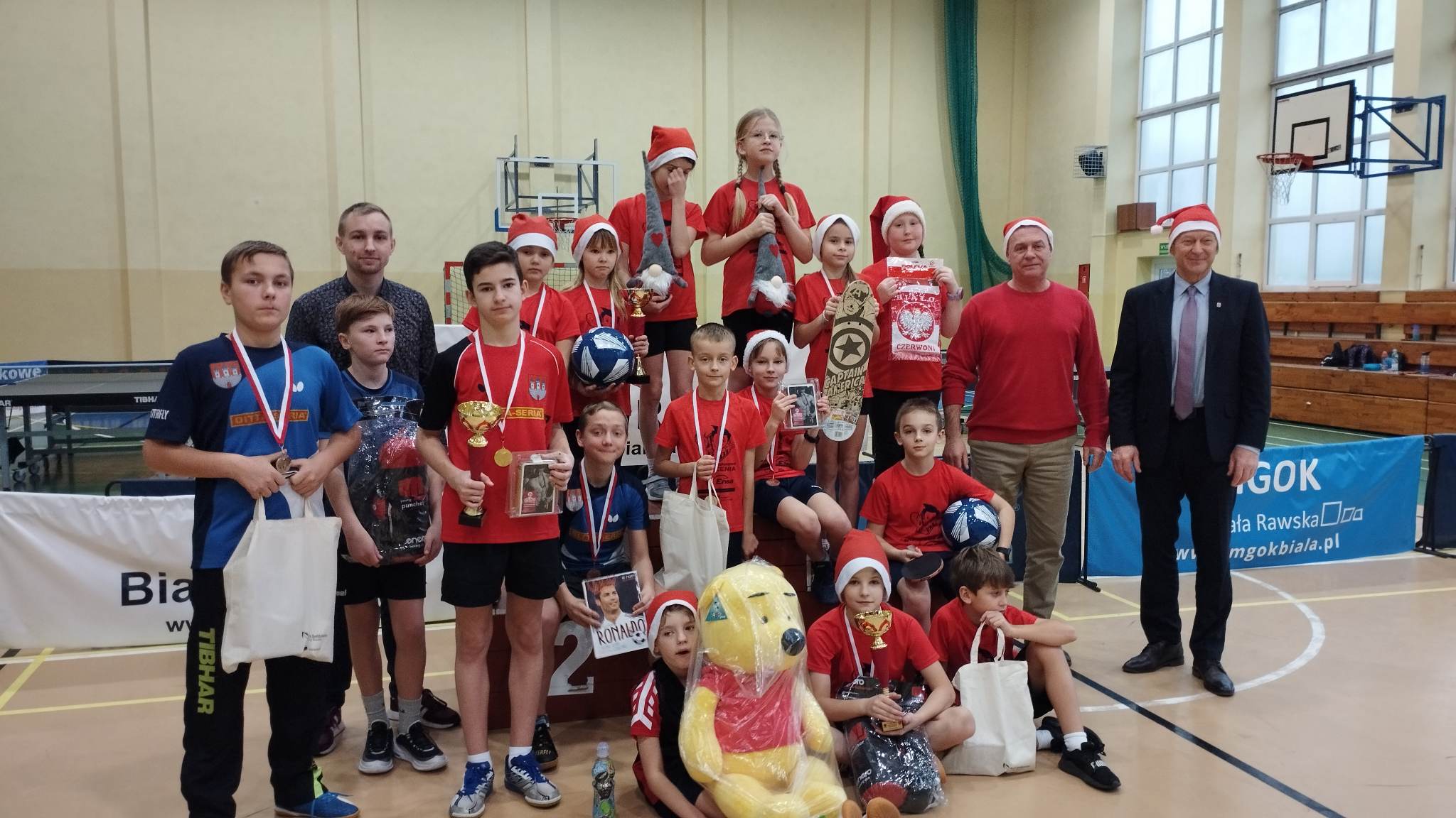 Zdjęcie z mikołajkowych zawodów w tenisie stołowym