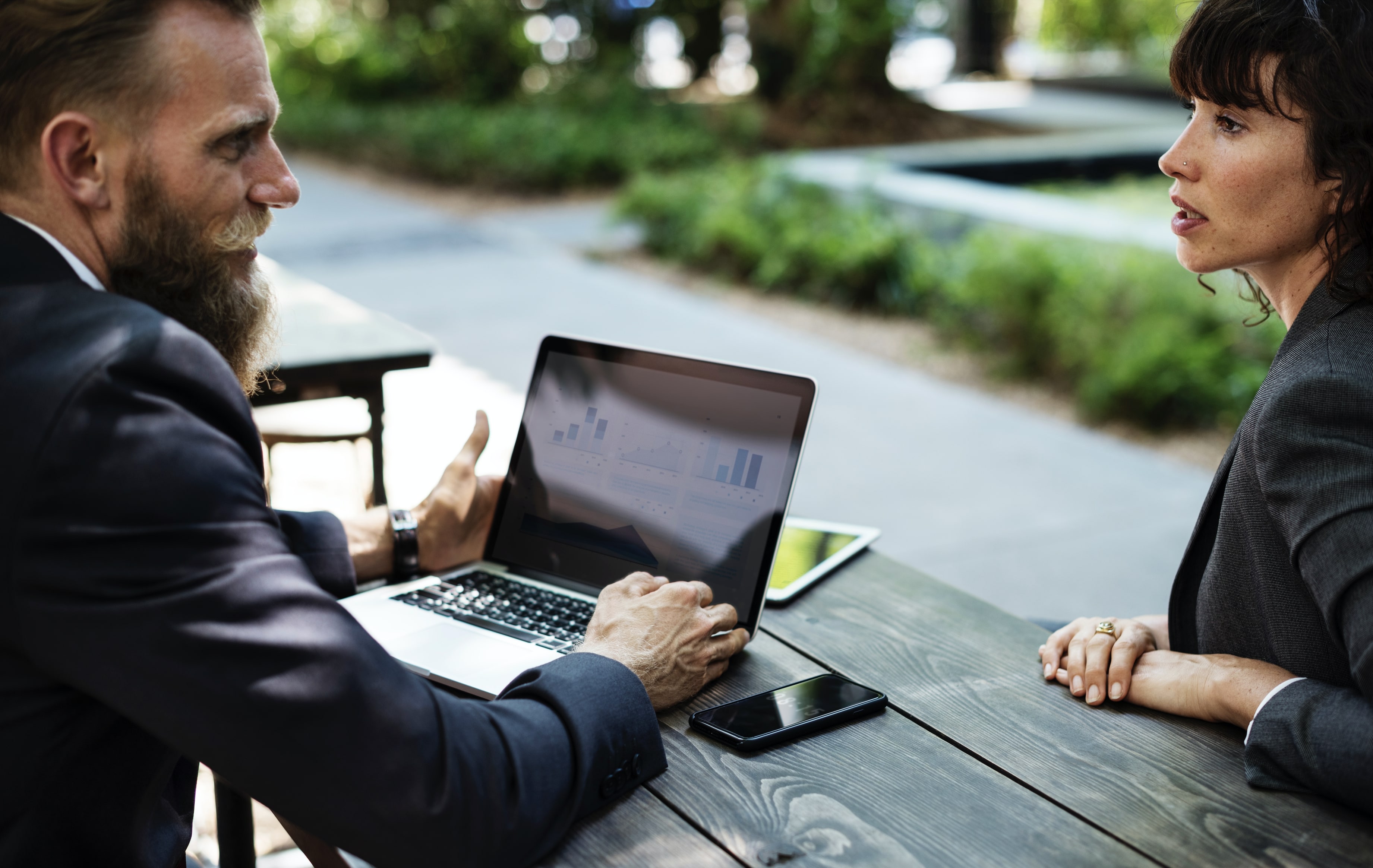 Naucz się 4 języków obcych za darmo.