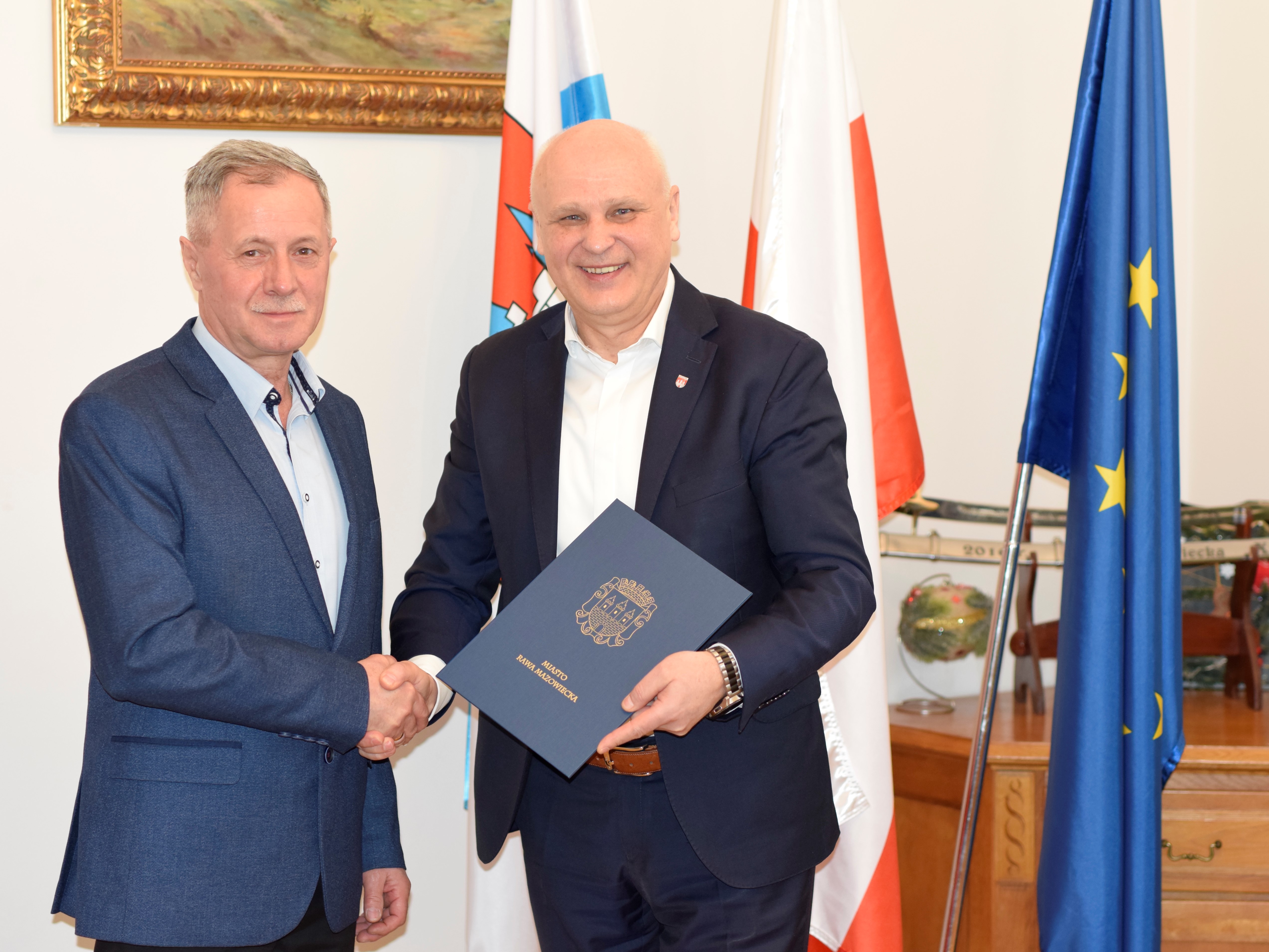 Podpisanie umowy na drogowe inwestycje w Rawie Mazowieckiej