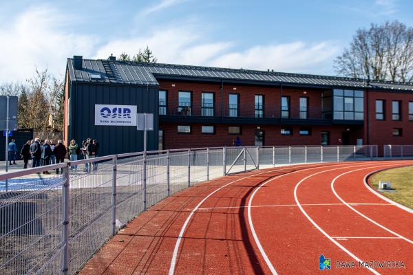 Nowa bieżnia lekkoatletyczna na stadionie miejskim w Rawie Mazowieckiej.